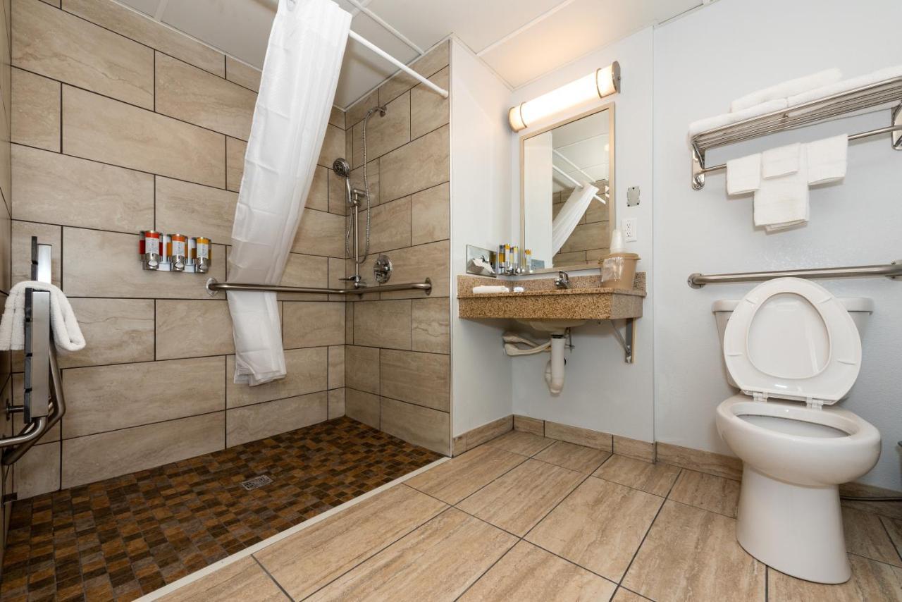 Hotel Pommier Indianola Екстер'єр фото